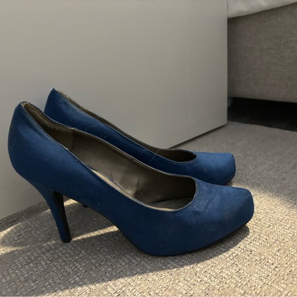 Blue Suede Heels - Picture 2 of 2